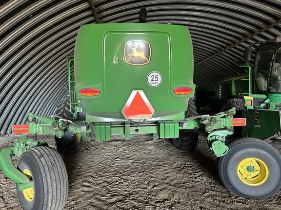 Image of John Deere W235 equipment image 3