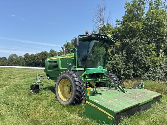 2014 John Deere W235 Equipment Image0
