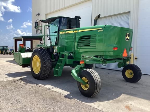 Image of John Deere W235 equipment image 2