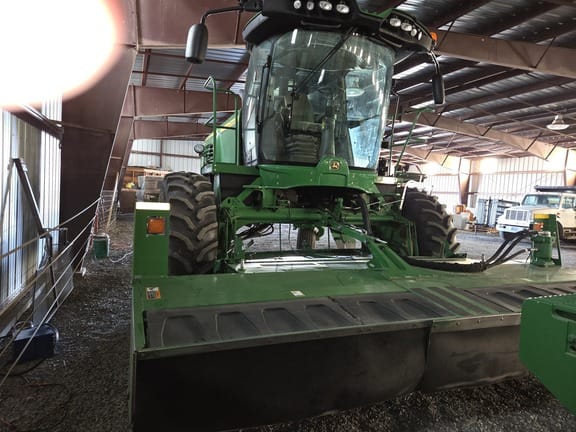 2016 John Deere W235 Equipment Image0