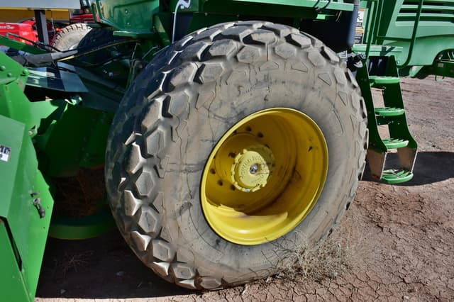 Image of John Deere W235 equipment image 4