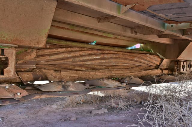 Image of John Deere W235 equipment image 2