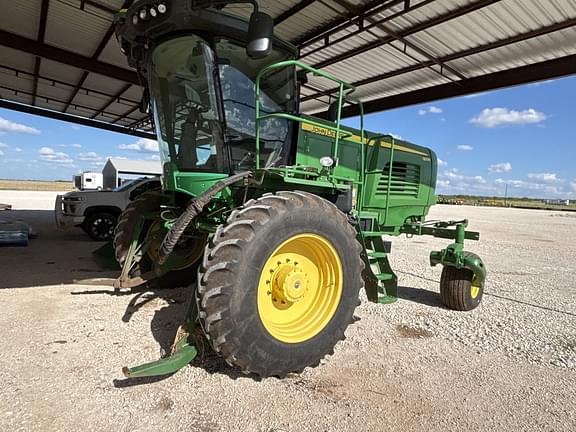 Image of John Deere W235 equipment image 3