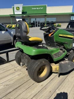 Image of John Deere X350 equipment image 3