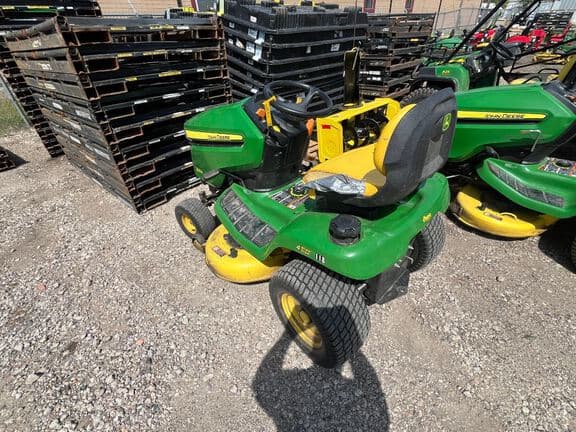 Image of John Deere X354 equipment image 1