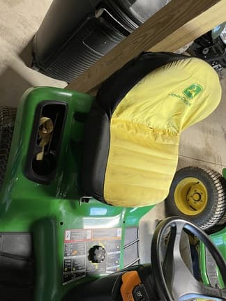 Image of John Deere X370 equipment image 4
