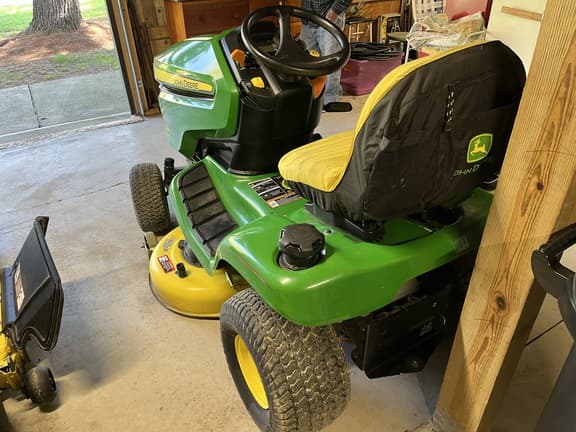 Image of John Deere X370 equipment image 2