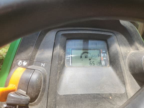 Image of John Deere X380 equipment image 3