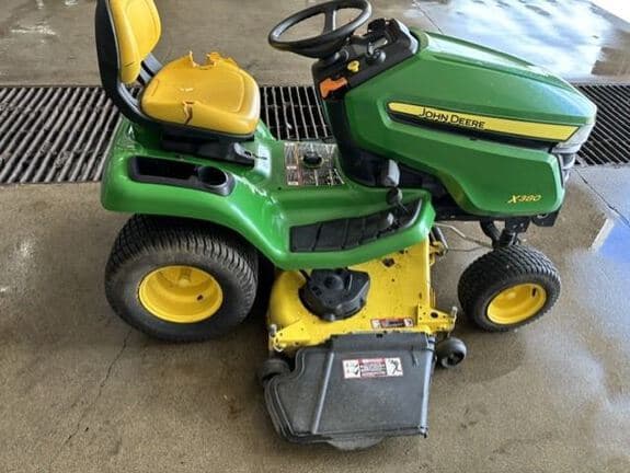 Image of John Deere X380 equipment image 4