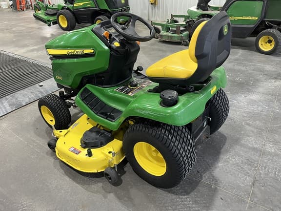Image of John Deere X390 equipment image 3