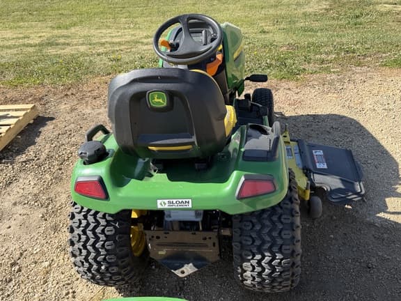 Image of John Deere X580 equipment image 4