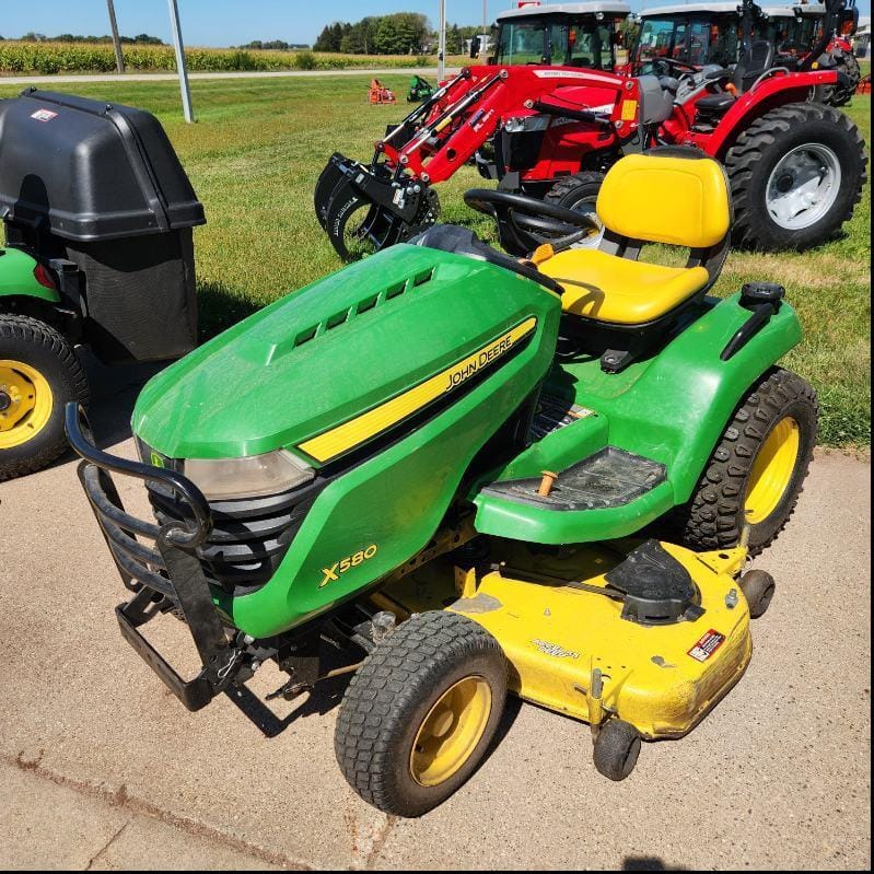 2016 John Deere X580 Equipment Image0