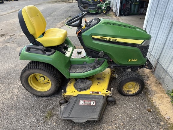 2016 John Deere X580 Equipment Image0