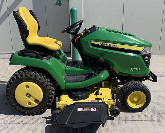 Image of John Deere X590 equipment image 2