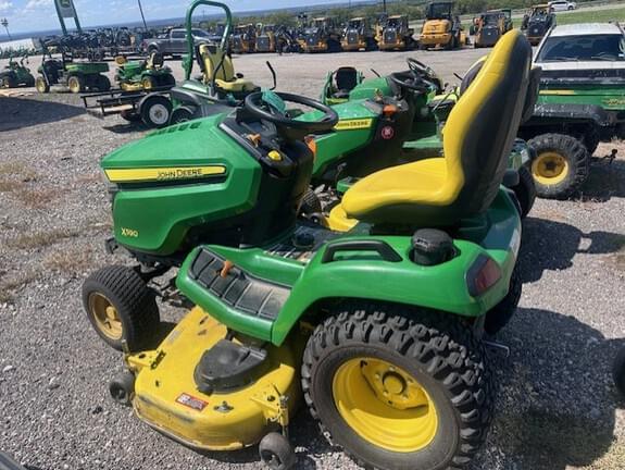 Image of John Deere X590 equipment image 2