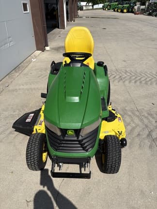 Image of John Deere X590 equipment image 3