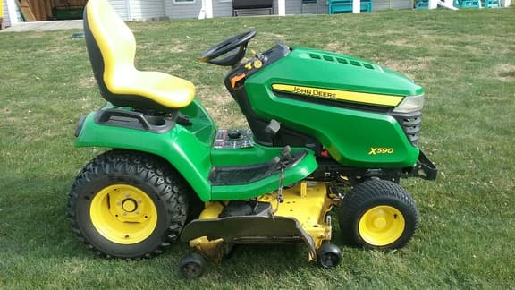 Image of John Deere X590 equipment image 3