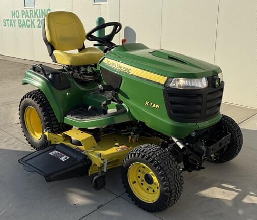 Image of John Deere X738 Primary image