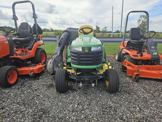 Image of John Deere X750 equipment image 2