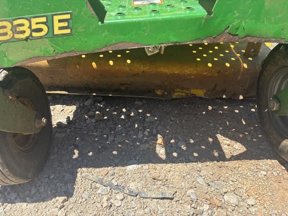 Image of John Deere Z335E equipment image 4