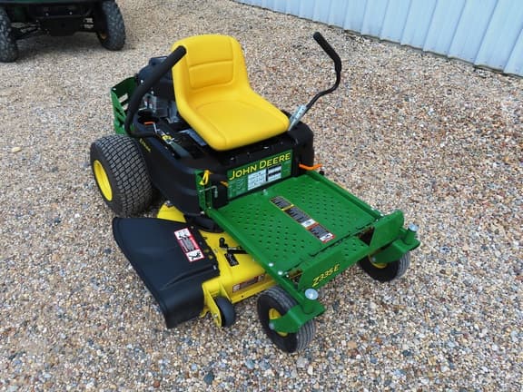 Image of John Deere Z335E equipment image 3