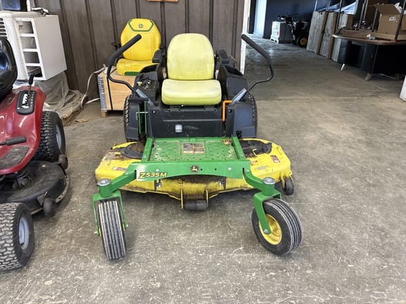 2016 John Deere Z535M Equipment Image0