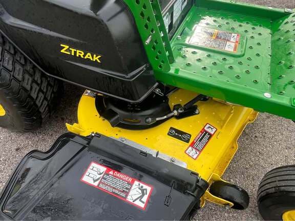 Image of John Deere Z535M equipment image 4