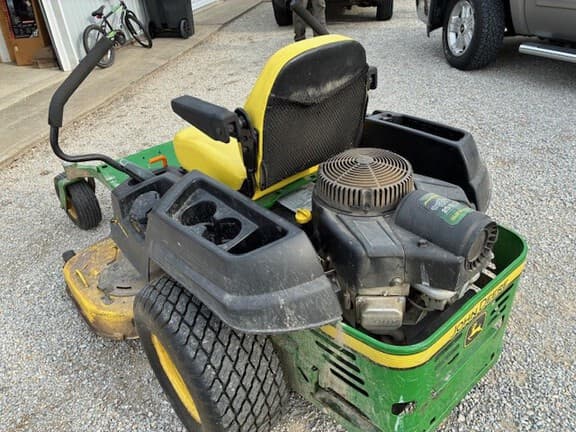 Image of John Deere Z535M equipment image 1