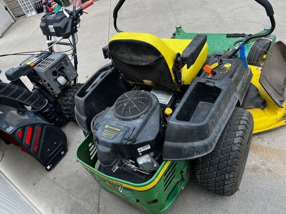 Image of John Deere Z540M equipment image 3