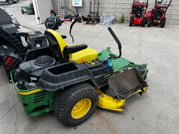 Image of John Deere Z540M equipment image 4