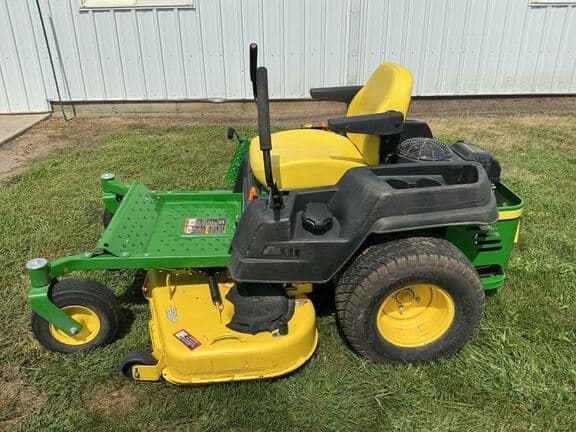 Image of John Deere Z540M equipment image 1