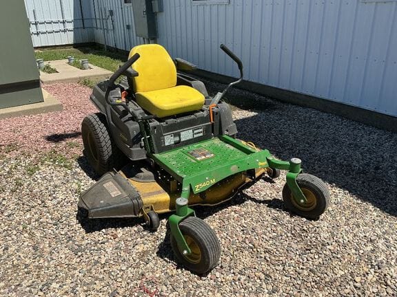 2016 John Deere Z540M Equipment Image0