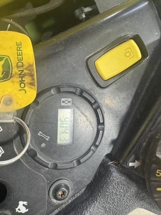 Image of John Deere Z915B equipment image 4