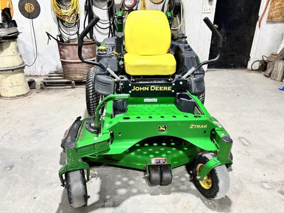 Image of John Deere Z915E equipment image 1