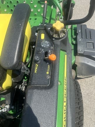 Image of John Deere Z930M equipment image 4