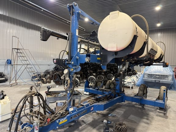2016 Kinze 3500 Equipment Image0