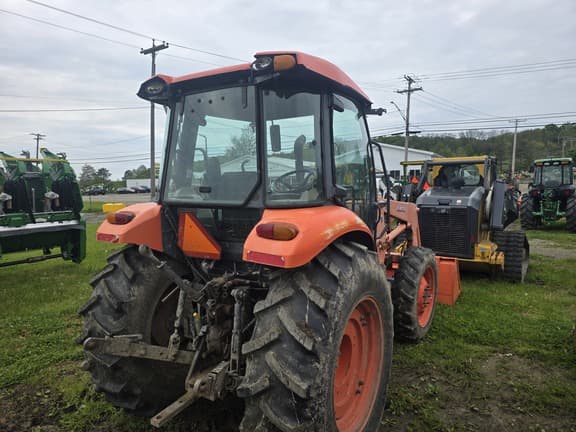 Image of Kubota M7060 equipment image 3