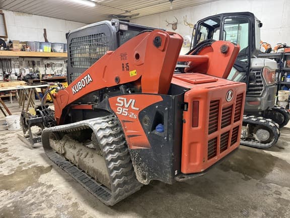 Image of Kubota SVL95-2S equipment image 2
