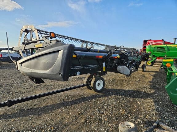 Image of MacDon FD75 equipment image 1