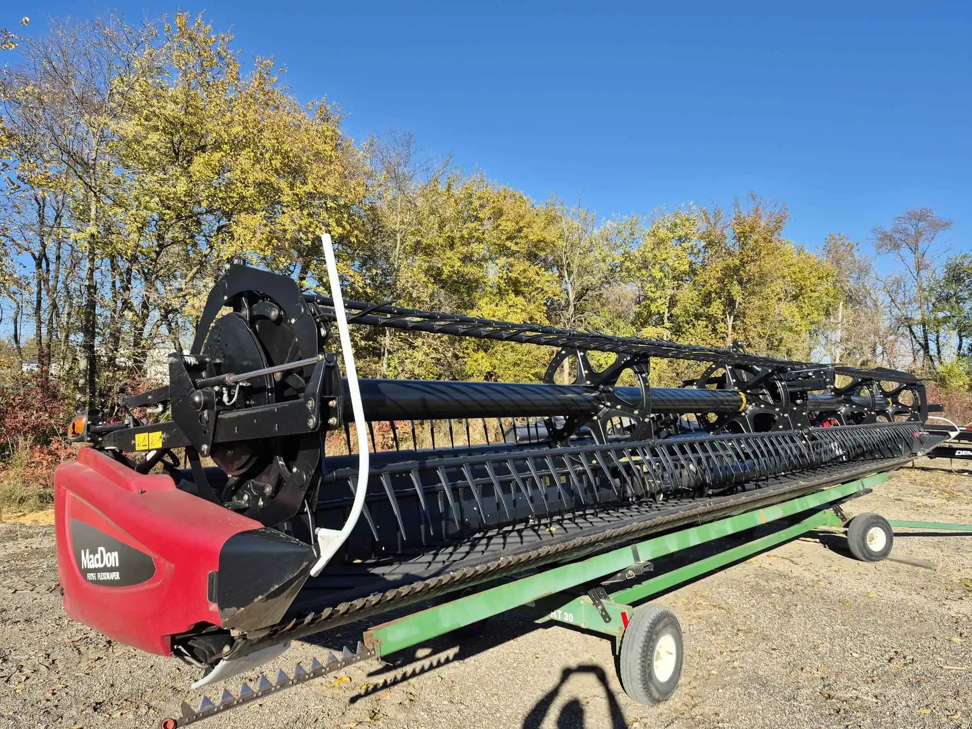 2016 MacDon FD75-S Equipment Image0