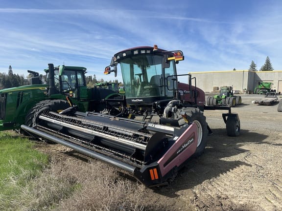 2016 MacDon M155E4 Equipment Image0