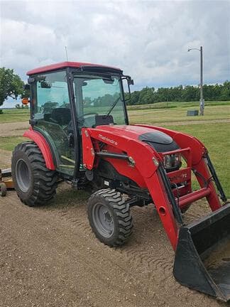 Image of Mahindra 1538 equipment image 1