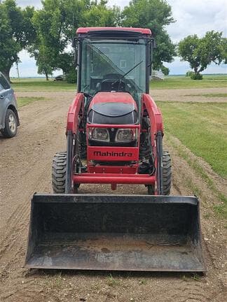 Image of Mahindra 1538 equipment image 3