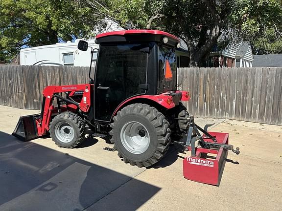 Image of Mahindra 2538 equipment image 2