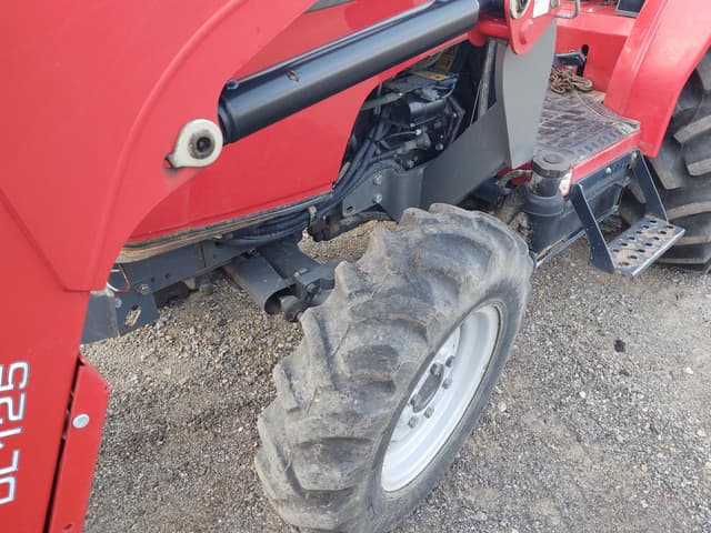 Image of Massey Ferguson 1736 equipment image 3