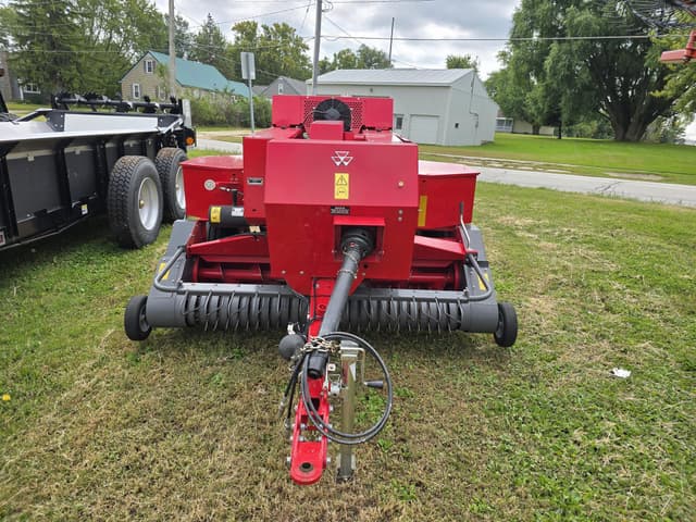 Image of Massey Ferguson 1840 equipment image 3