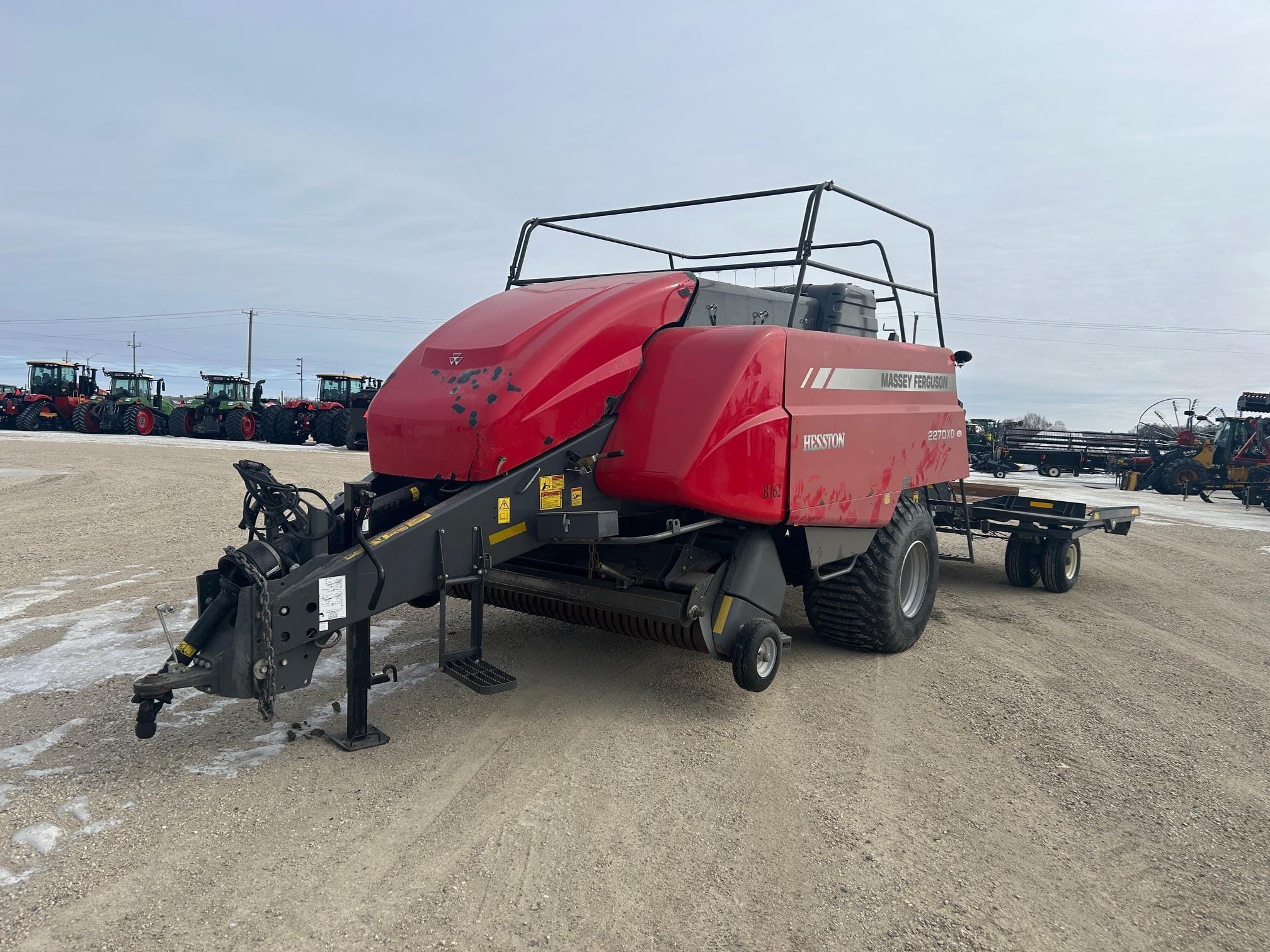 2016 Massey Ferguson 2270XD Equipment Image0