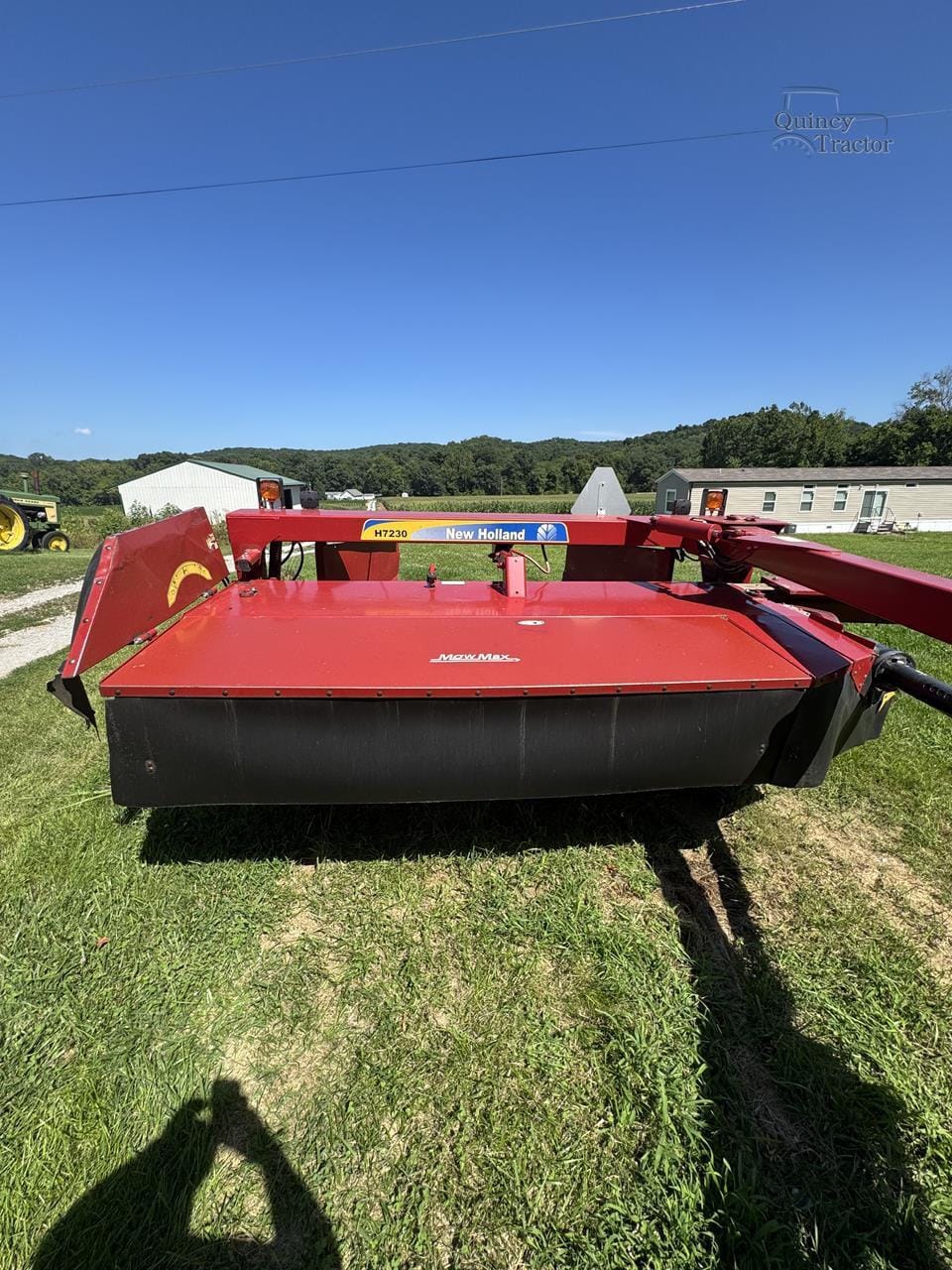 2016 New Holland H7230 Equipment Image0