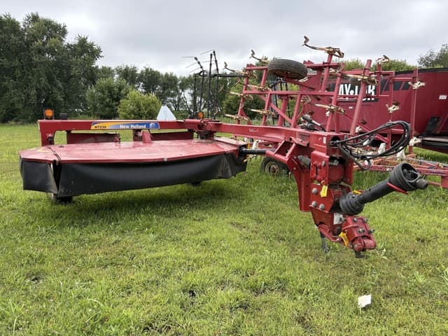 Image of New Holland H7230 equipment image 1