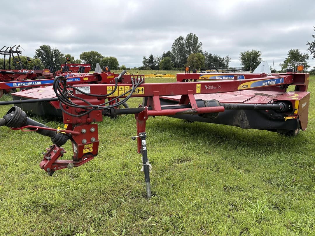 Image of New Holland H7230 Primary image